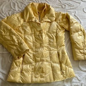 Ellesse Italia  Light Yellow Puffer Feathers Jacket Size L